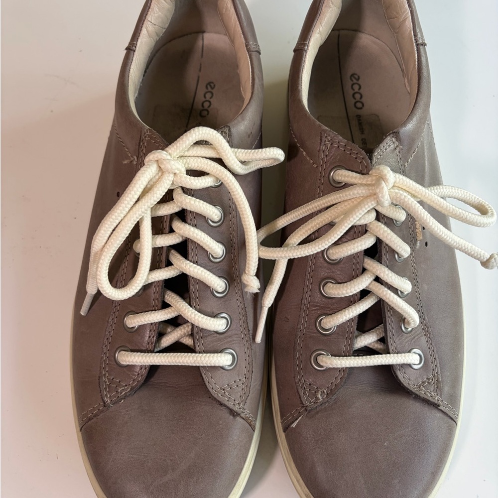 Ecco Taupe Leather Casual Shoes